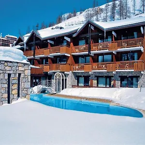 4* Appart hôtel & Les Chalets De Solaise